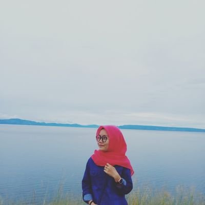 intantonkii's profile picture. ga pengen nyari pacar, pengennya nyari imam aja~