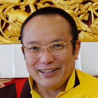 Official Twitter account provides news about the 12th Chamgon Kenting Tai Situpa and activities connected to the Palpung Sherabling Monastic Seat.