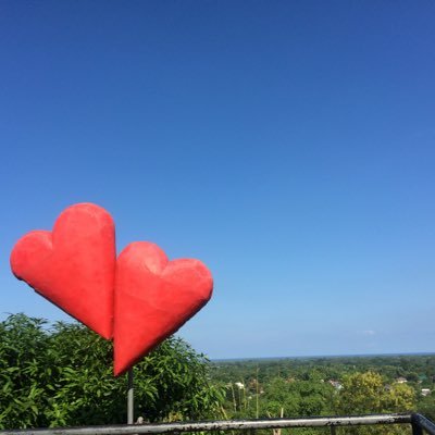 TitaMillennial's profile picture. Thoughts expressed by a Millennial Tita