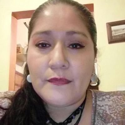 mujer mexicana, con 3 hijos y sacandolos adelante!!