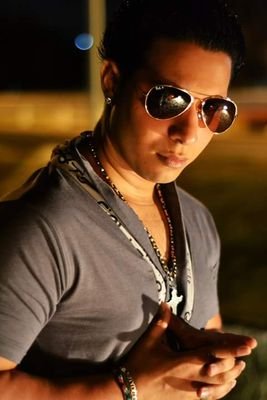 Cantante Panameño de reggae, reggueton, dancehall, romantic style... de trayectoria, 2000 hasta la fecha... pueden seguirme en mi instagram @ogalante2