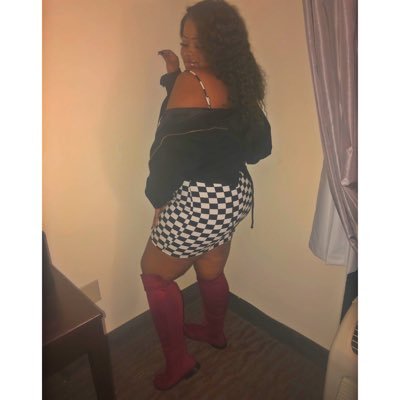 ♊️ amosc: vaughnaa_lovee CEO of Vaun’s Vanity ✨ & Vaun Eats 👩🏽🍳