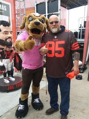 Love My Browns,Season Ticket Holder, Win or loose this is my Team ! !! GO Buckeyes and My INDIANS ,DAWGS GOTTA EAT ,UNLEASH THE DAWGS 2020,DEFEND THE LAND