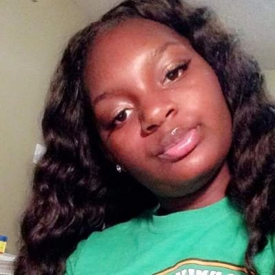 xxpoohhpoohh's profile picture. Beauty in the eye of the beholder 💜😍
 2k19🙏👩‍🎓💕