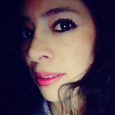 ZoeLeyvaMouque's profile picture. 