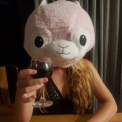 LauraAnneDicker's profile picture. 🏊🏼‍♀️ 🚴🏼‍♀️🏃🏻‍♀️