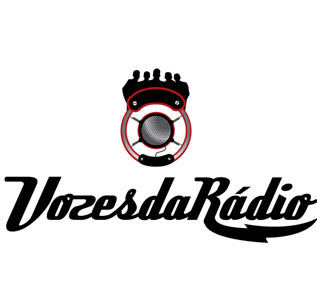 Grupo a cappella da cidade do Porto, A cantar desde 1991/ Vozes da Rádio is a 4 men a cappella group from Porto. Singing together since 1991.