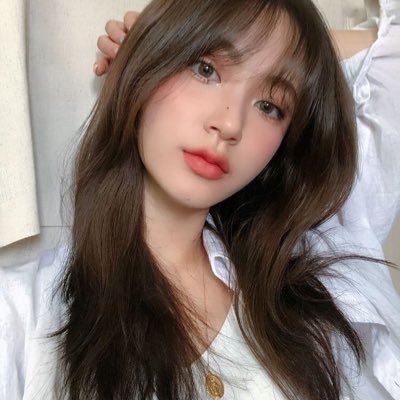 young & beautiful 🧜🏻♀️ | follow back 💯 please ask me for a follow back 🤗🙋🏻♀️
