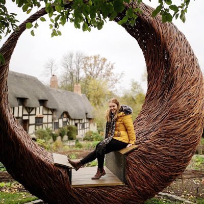 LucyGrooves's profile picture. Y3 Teacher • Norfolk born • Dog lover