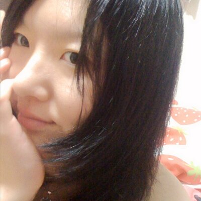 目が死んでいる Qvneeee Twitter