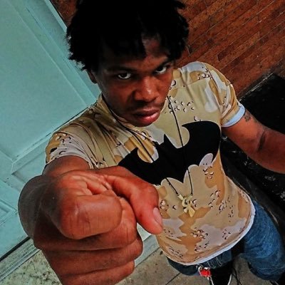 YoungboyShawn25 Fuck about ur feelings 🤣😂. big 20 young rapper trying to make it💶💴💵💷💸💰. God first 🙏🏿. Never let go of ur dreams 💯.