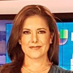 Conductora de Edición Digital, 5 de la tarde en Univision KUVN Noticias 23, “Contigo en la Comunidad” presente en Facebook Instagram y Snapchat: AnaMaVargasTV