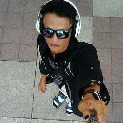 Terlalu_Lelah's profile picture. male