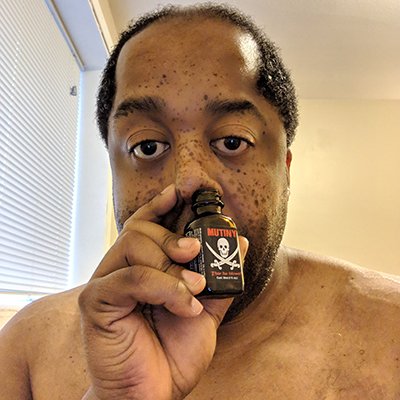 He/Him. Top/vers, proud gooner, popper pig, and hairy guy aficionado.
Dirty Code | https://t.co/jQ1c8SoysG