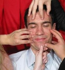 CrowdedBalcony's profile picture. hate going to sleep, love sleeping in