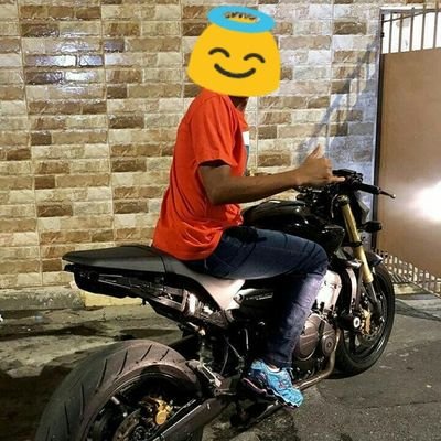 Ainda que eu ande pelo vale da sombra da morte, não temerei mal algum, pois tu estás comigo; a tua vara e o teu cajado me protegem. Muita fé em Deus!

Luto Léo