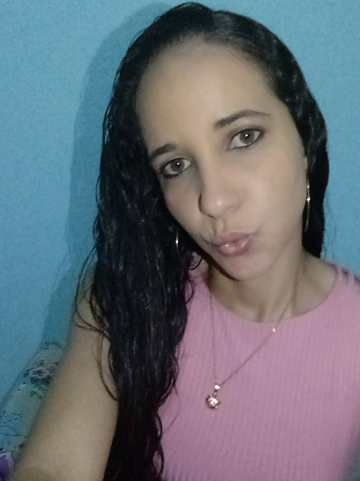 Aceitar-se a si mesmo é um pré-requisito para uma aceitação mais fácil e genuína dos outros.
Carl Rogers 😉