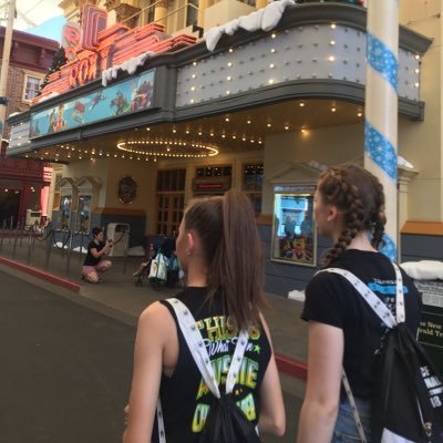 lani_jensenn's profile picture. 