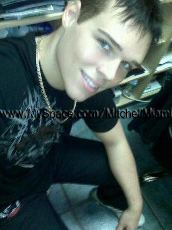 FollowMee3's profile picture. http://t.co/N2JTFbE8q0