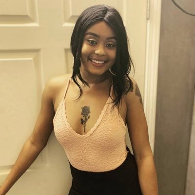 _kelseythompso1's profile picture. @bwa_riggs🥰 New snap: kelseythom1 follow me