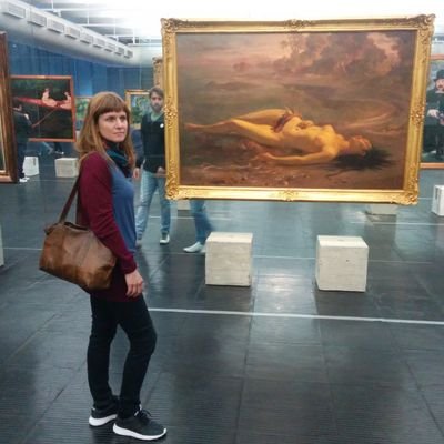 Conservadora restauradora d'art.