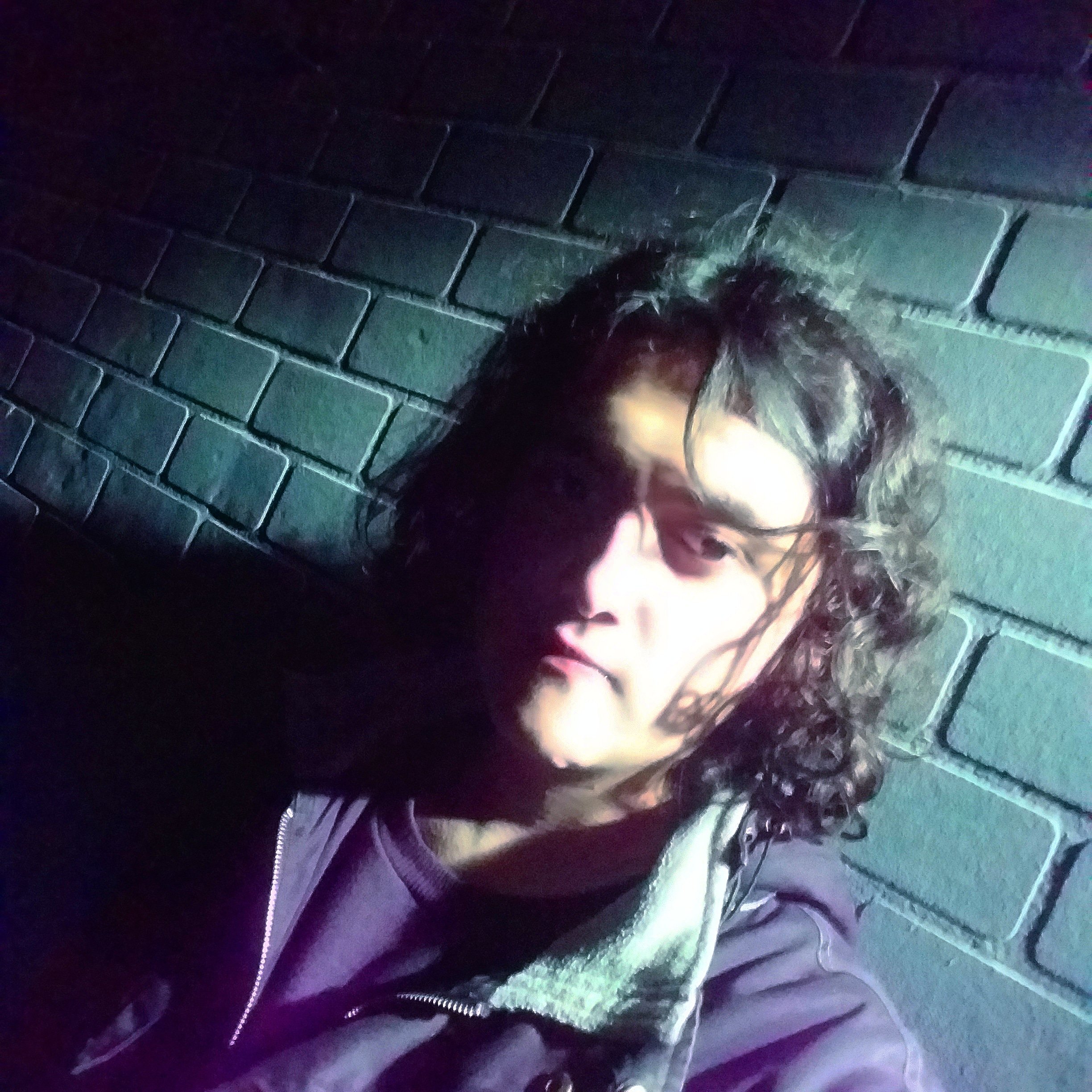 uzayutkuhotmai4's profile picture. 