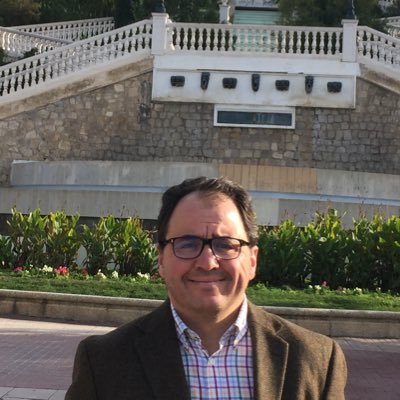 Abogado, Doctor en Derecho. Asesor Jurídico CEU. Director Gerente de la Fundación Cultural Angel Herrera Oria, Zaragozano residente en Madrid.