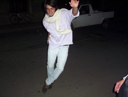 Medio Albañil, Abogado y Bancario. Peñarol, Atenas y Palermo. Galeano, La Trampa, murga, mate, a punto y tinto. Donde nace el sol, de ahí vengo.