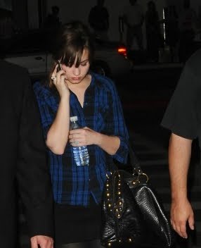 NinaPhotos2's profile picture. Friends are there to support and encourage your dreams.