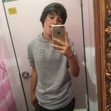 Alex04828614's profile picture. paypig/cashslave