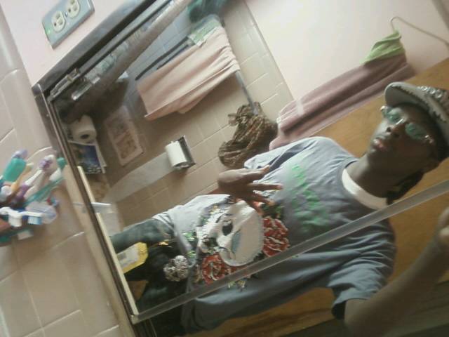 johnnyguccibush's profile picture. 