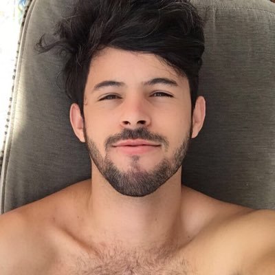 •Perdendo tempo fazendo você perder o seu. •Desempregado em tempo integral. | - | •Insta: whoisgusmao