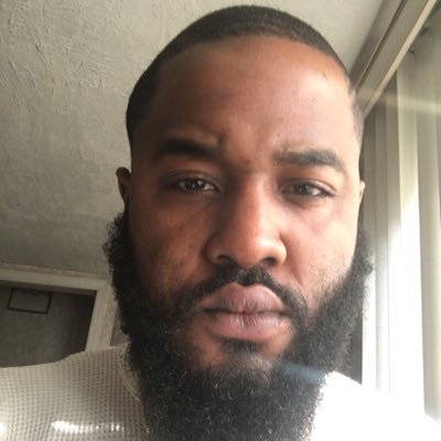 CeasThaGIANT's profile picture. Get off my cloud 👁