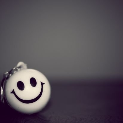 awwww_wee's profile picture. Hey there! I am using WhatsApp