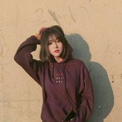 I'm.sun
นามว่าซัน ชื่อซันเเต่ชอบพระจันทน์🌞🌚