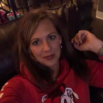 julie07697504's profile picture. 