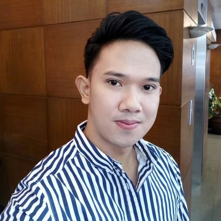 charlezrosario's profile picture. singer l stage actor l unpian | atenean | tospian