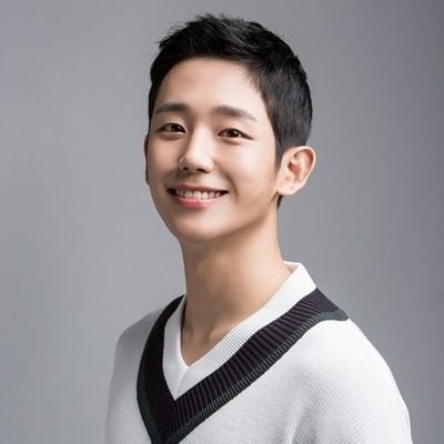 Even though he is far away But him heart is near me.💛🧡💖💜💙💚 FC.@ActorHaein