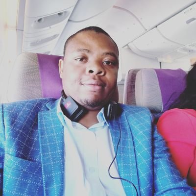 vickqtar's profile picture. The Analytical Thinker |Traveller|Chemist