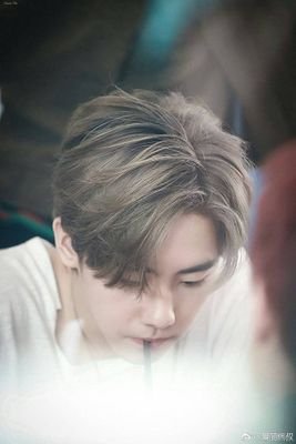 mark_luvu's profile picture. 