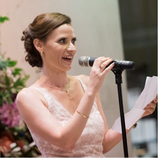 lmk_nyc's profile picture. My hobbies include cuticle care and the E! Network.