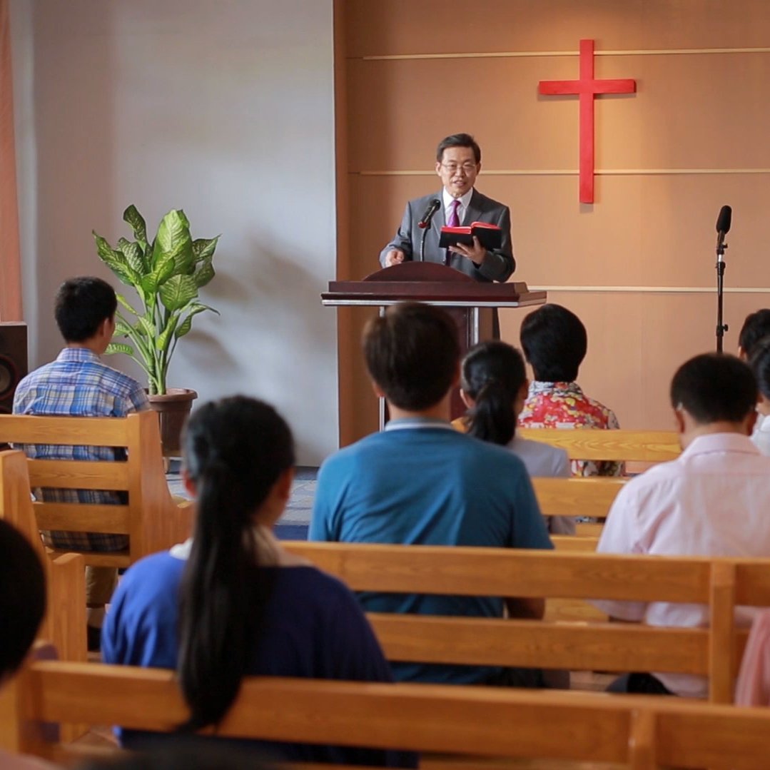 A sister faith in God, would like to share faith with others, and love the nature.