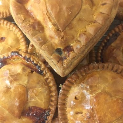 summers1908's profile picture. In no particular order: Pies, Beer and Fish and Chips. Occasionally amusing, increasingly annoying. “You’re quite geeky but in a good way!”