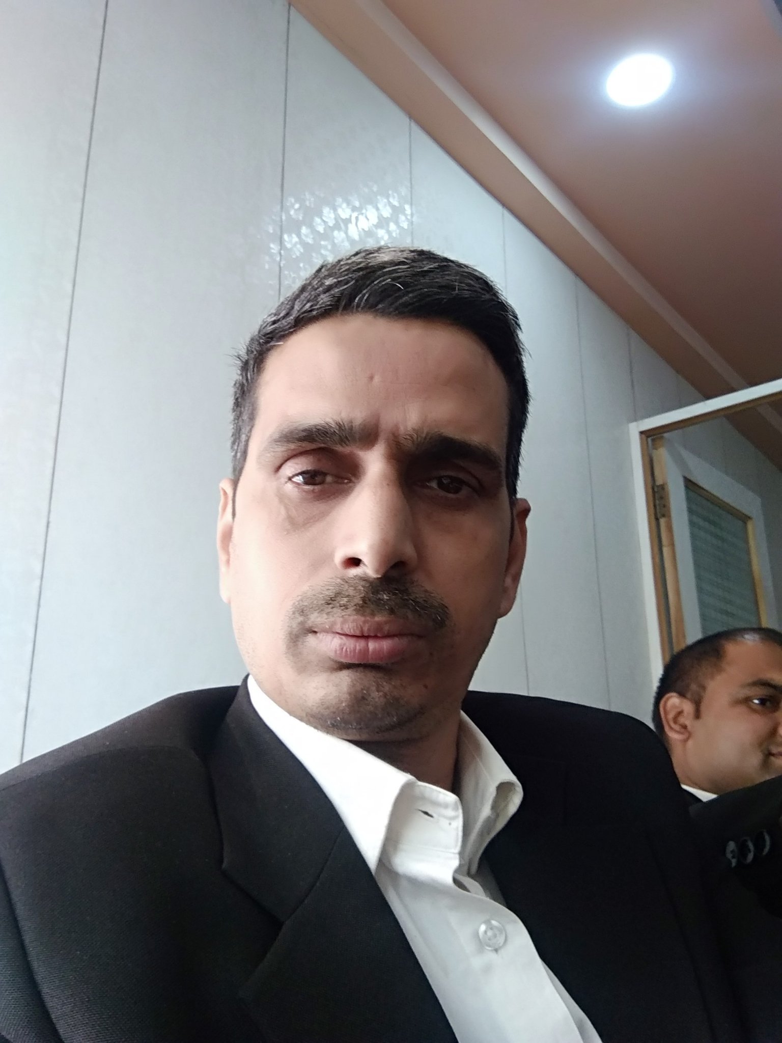 rkyadavadv's profile picture. Advocate