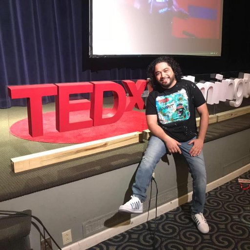 Artist, Husband, Father, Educator, Leader. Artista, Esposo, Padre, Maestro, Líder.