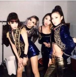 4EVER #THANKYOU2NE1 #WeWillWait