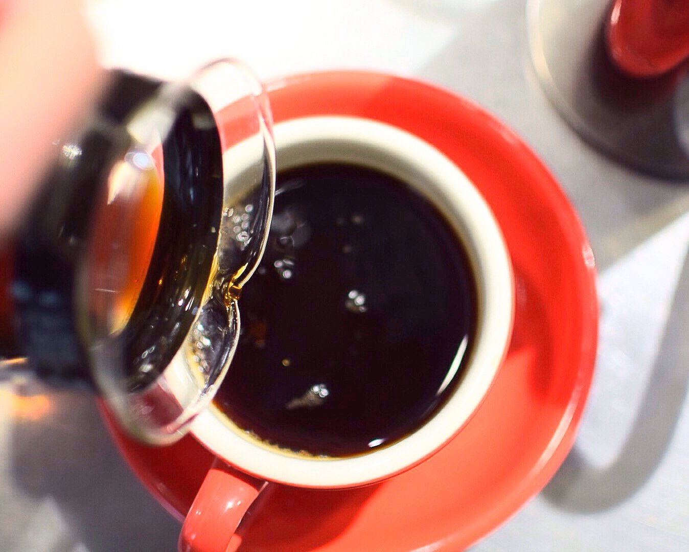 ご覧頂きありがとうございます!!
こんな店で働きたい、こんな場所でコーヒーを飲みたいというような空間を彩る提案をしております!
素敵だね♪
おしゃれだね♪
私だけの楽しみ♪
そんな想いができるグッズやインテリアを提案します!
また、お得な情報発信などもします!!
どうぞ宜しくお願いします✨✨✨
