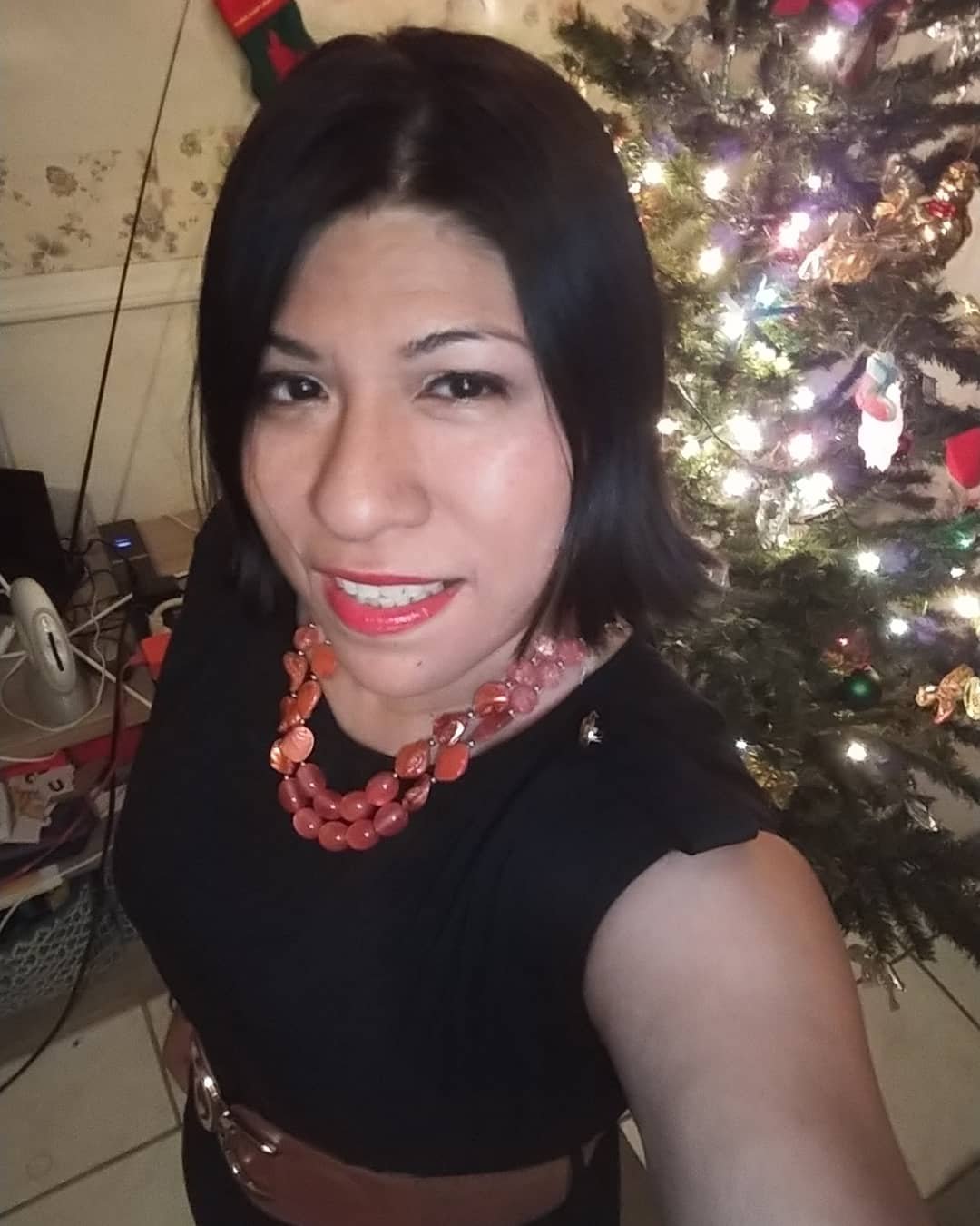 MrsLopezESL's profile picture. Educator, mother, wife, writer among other things. Visit https://t.co/jEOrJ2GCs5 to see my published books.
Sprouts From The Heart and Frosty Makes a Friend.