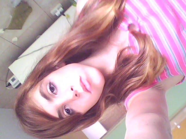 → meninα que te encαntα
meninα que te fαscinα
meninα que te enlouquece ←