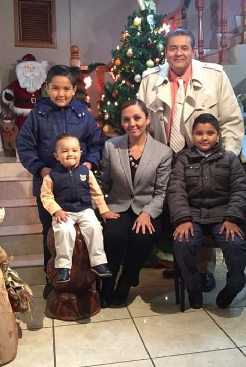 juanramirezr's profile picture. Abogado, comprometido con mi familia y la sociedad, amante del mar, y dedicado a hacer felices a los que me rodean...